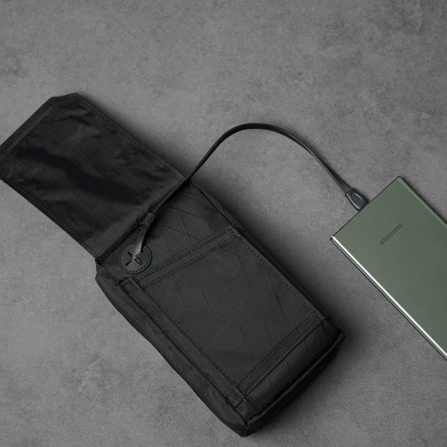 D2D Pouch V2 (pre-order)