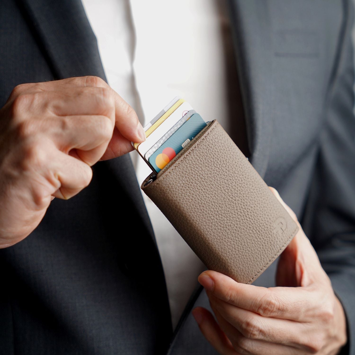 Explorer Wallet - Large Pebbled Leather Edition