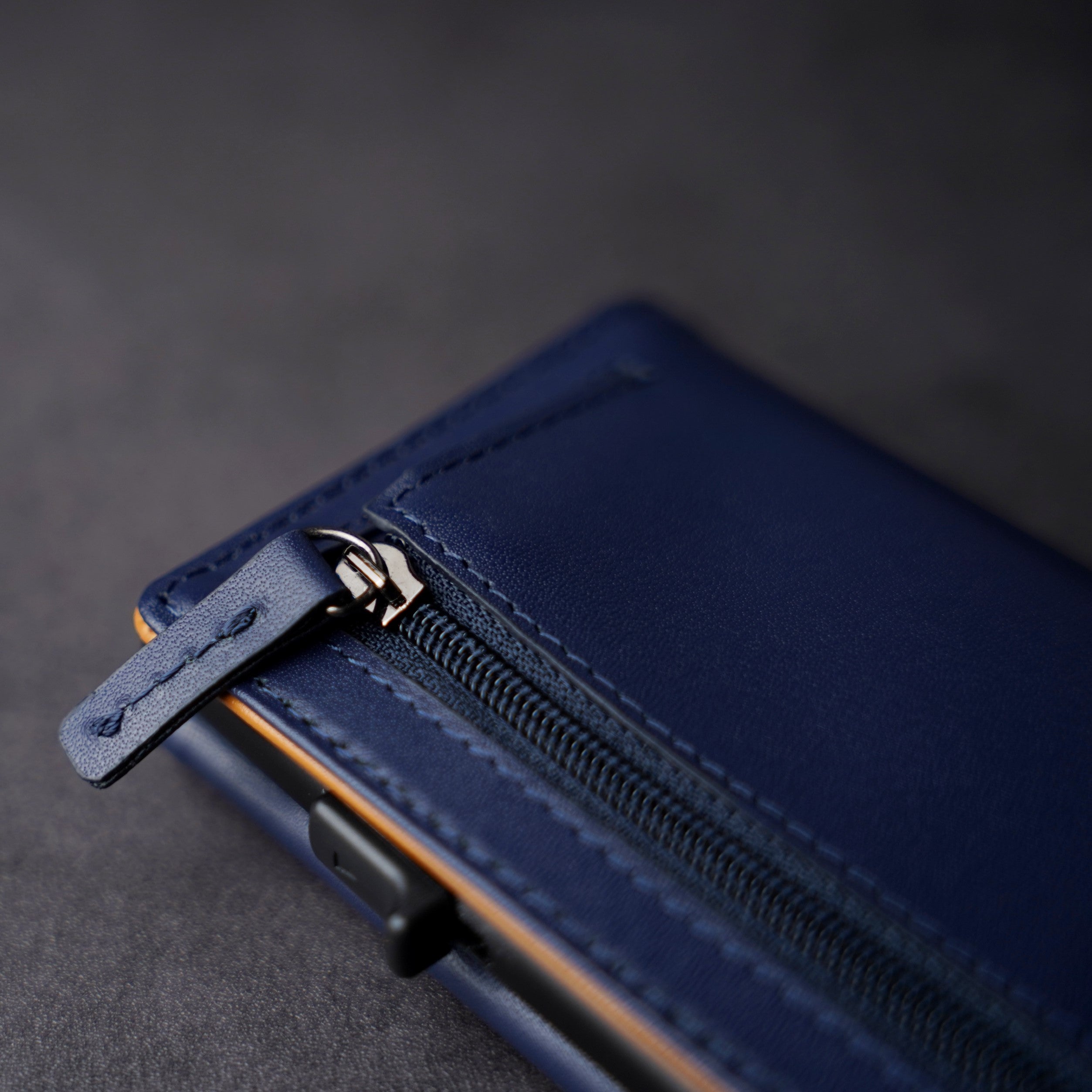 Explorer Wallet - Leather Edition