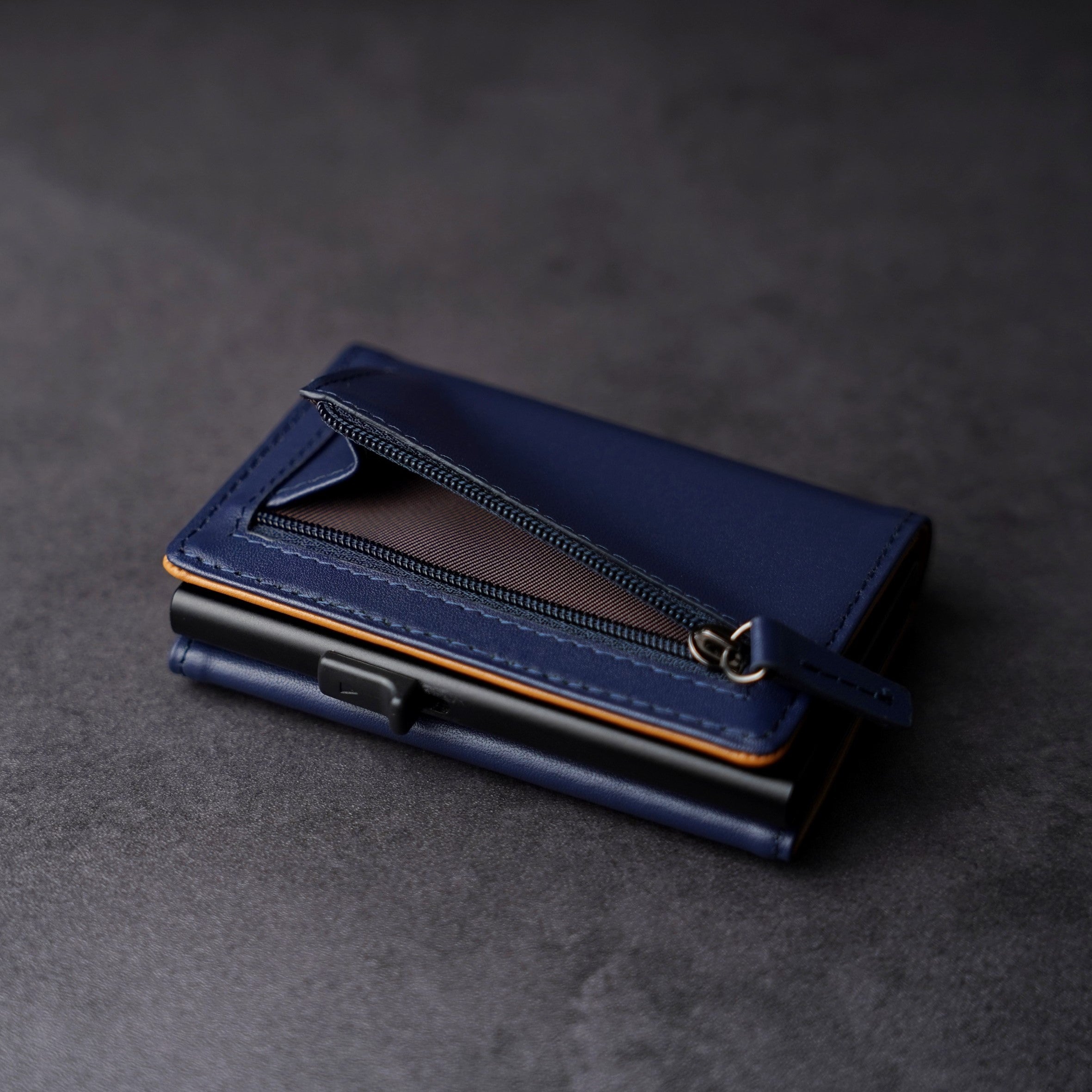 Explorer Wallet - Leather Edition