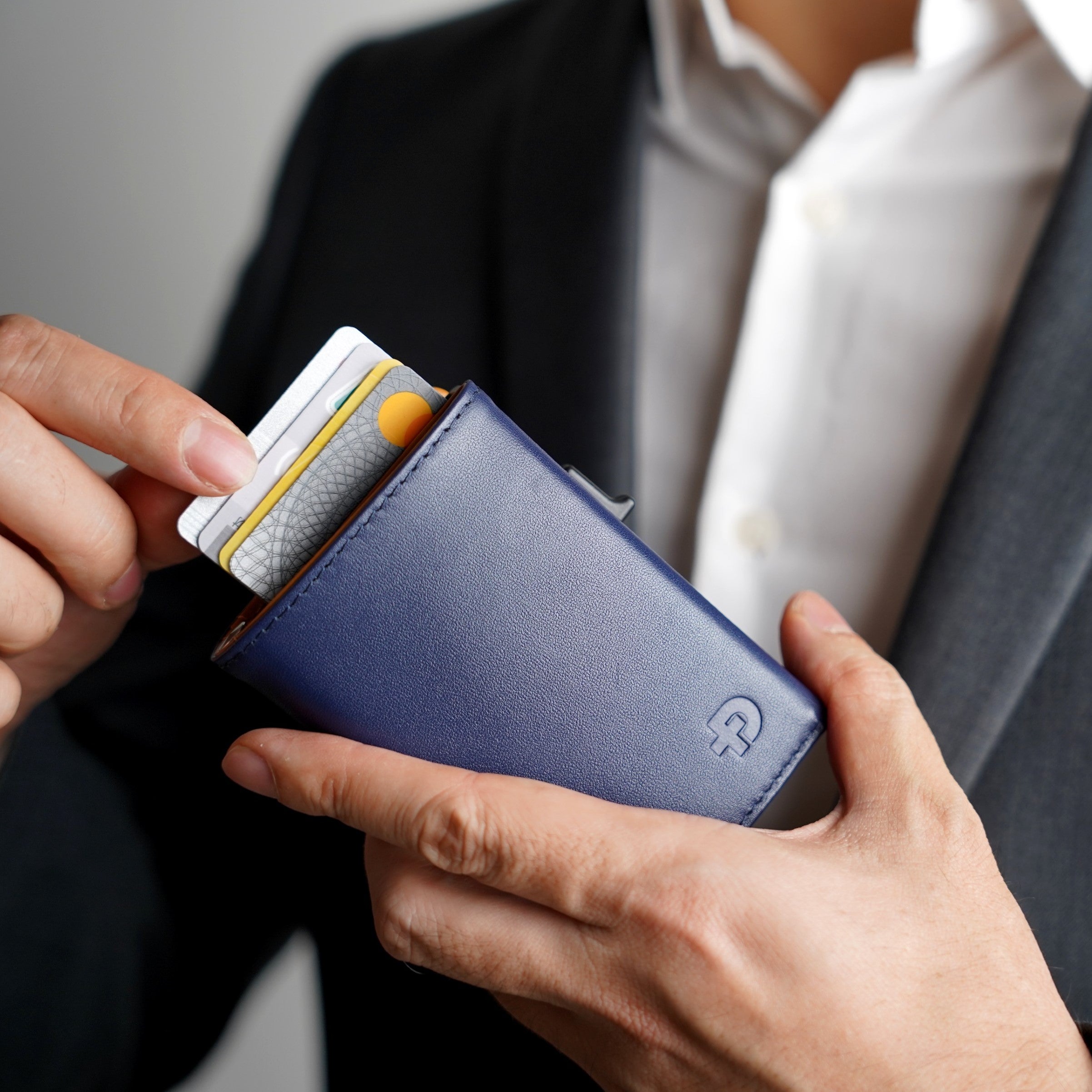 Explorer Wallet - Leather Edition