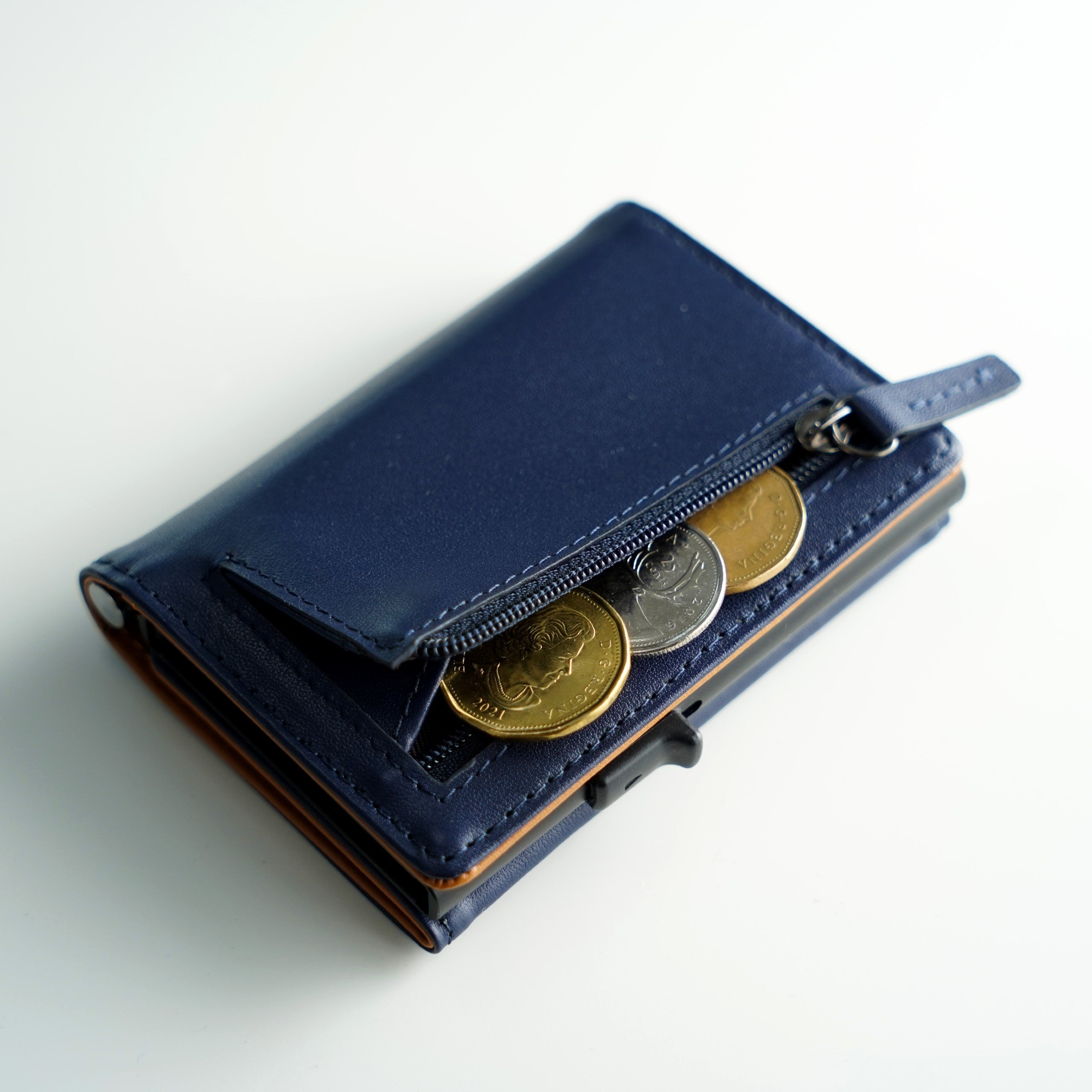 Explorer Wallet - Leather Edition