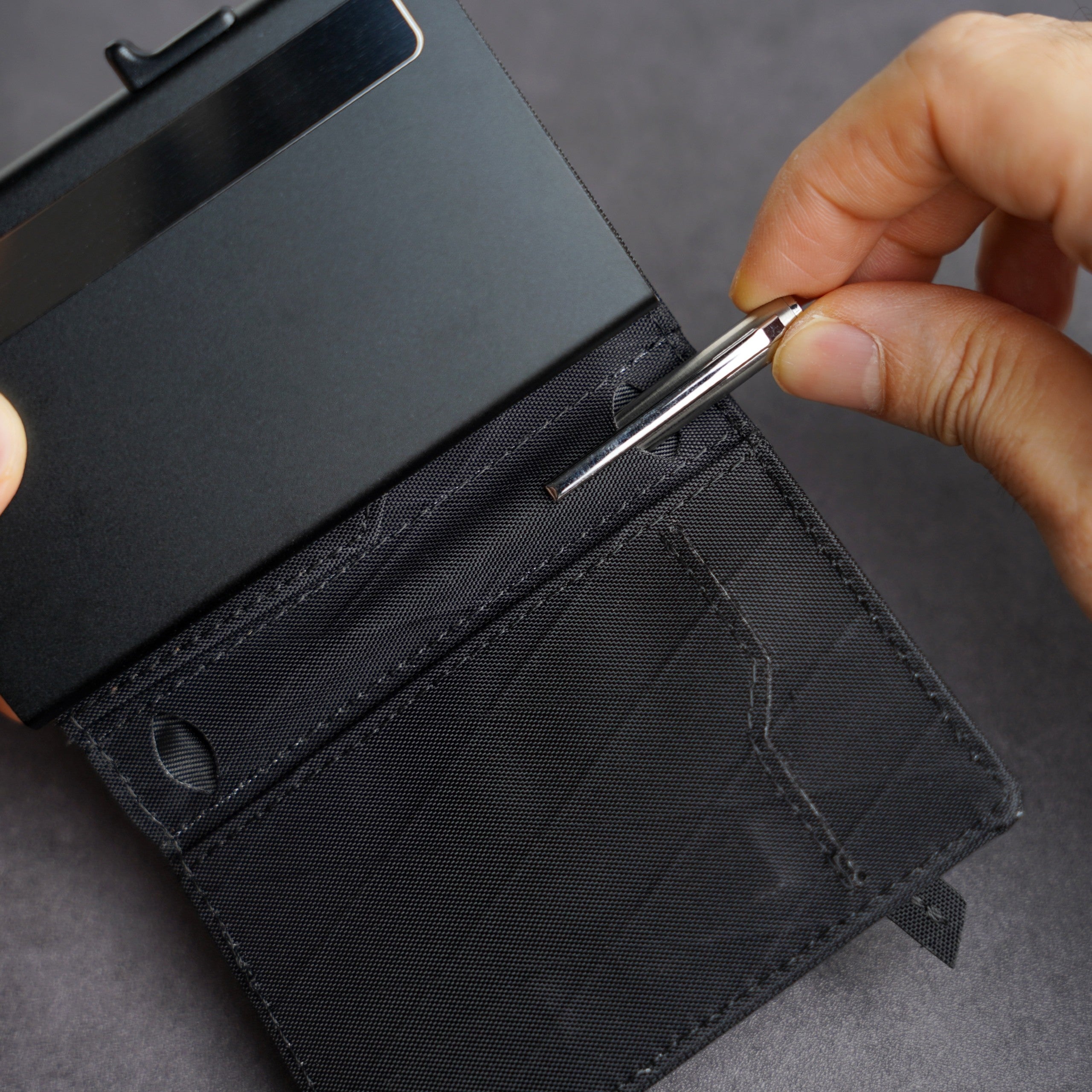 Explorer Wallet (pre-order)