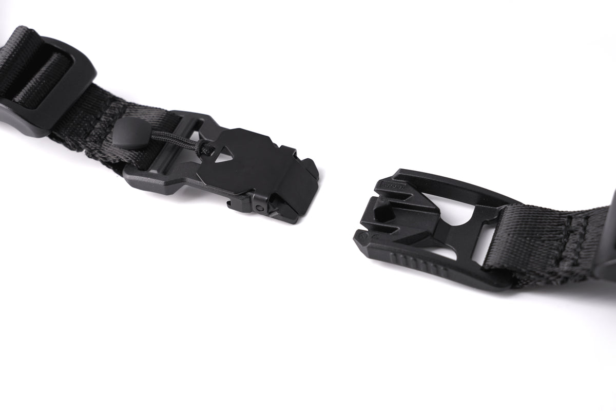 Close-up detail of upgraded Fidlock magnetic quick-release buckle on ADD1D Magnetic Waist Strap Pro