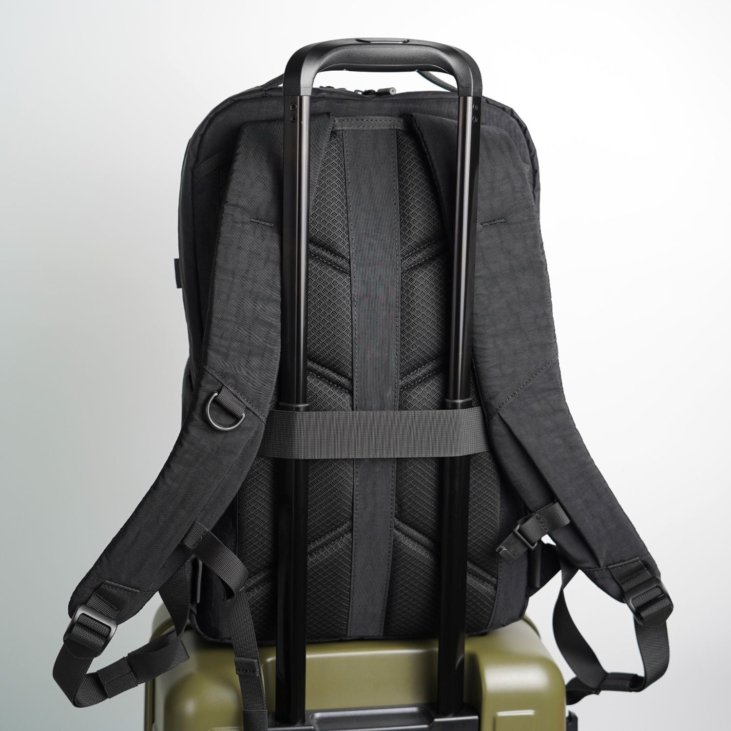 D2D Essential Backpack (pre-order)