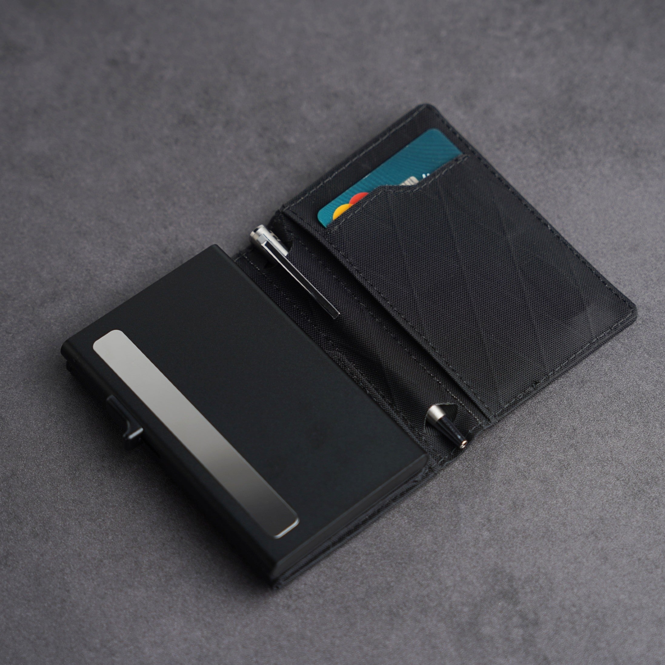 Explorer Wallet (pre-order)