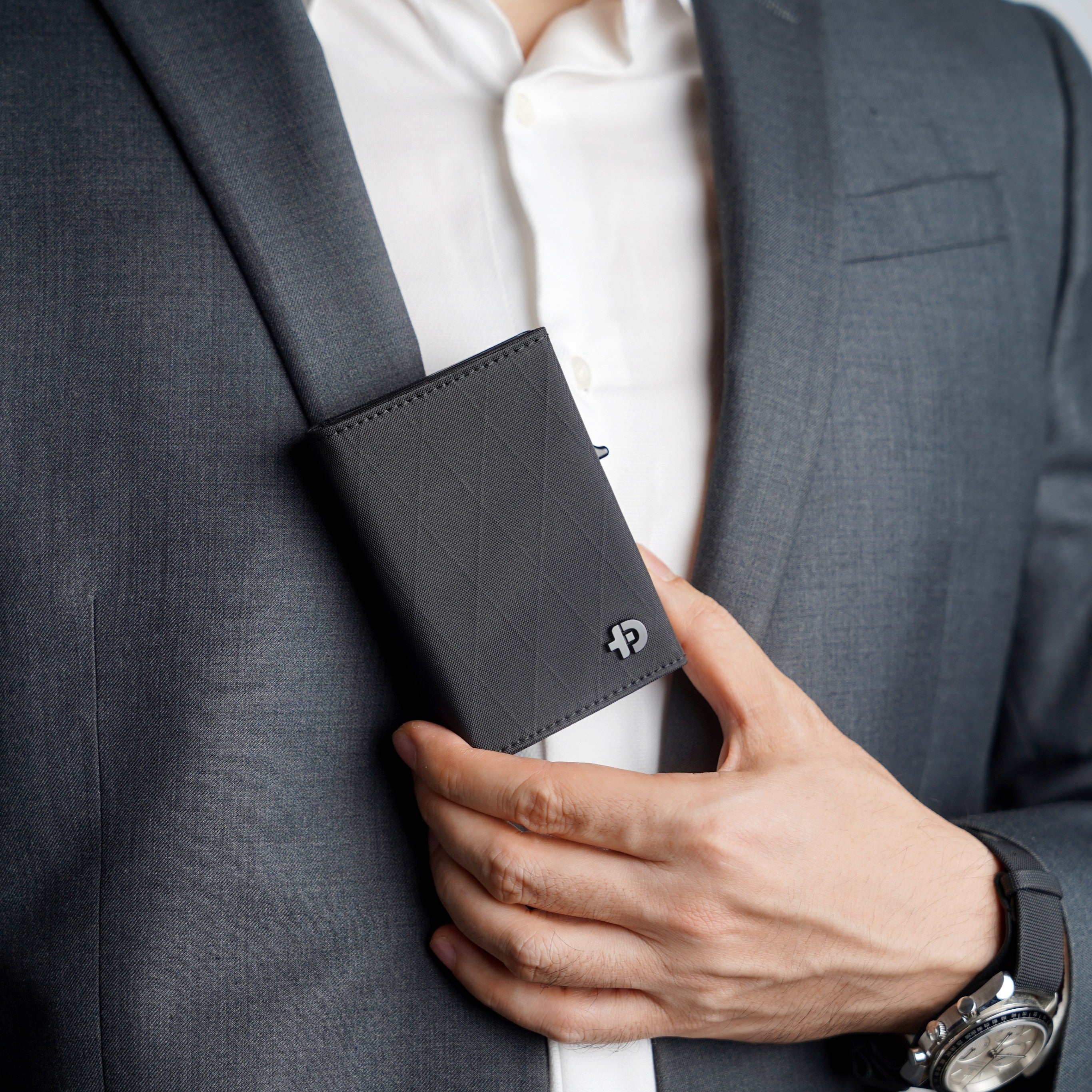 Explorer Wallet (pre-order)