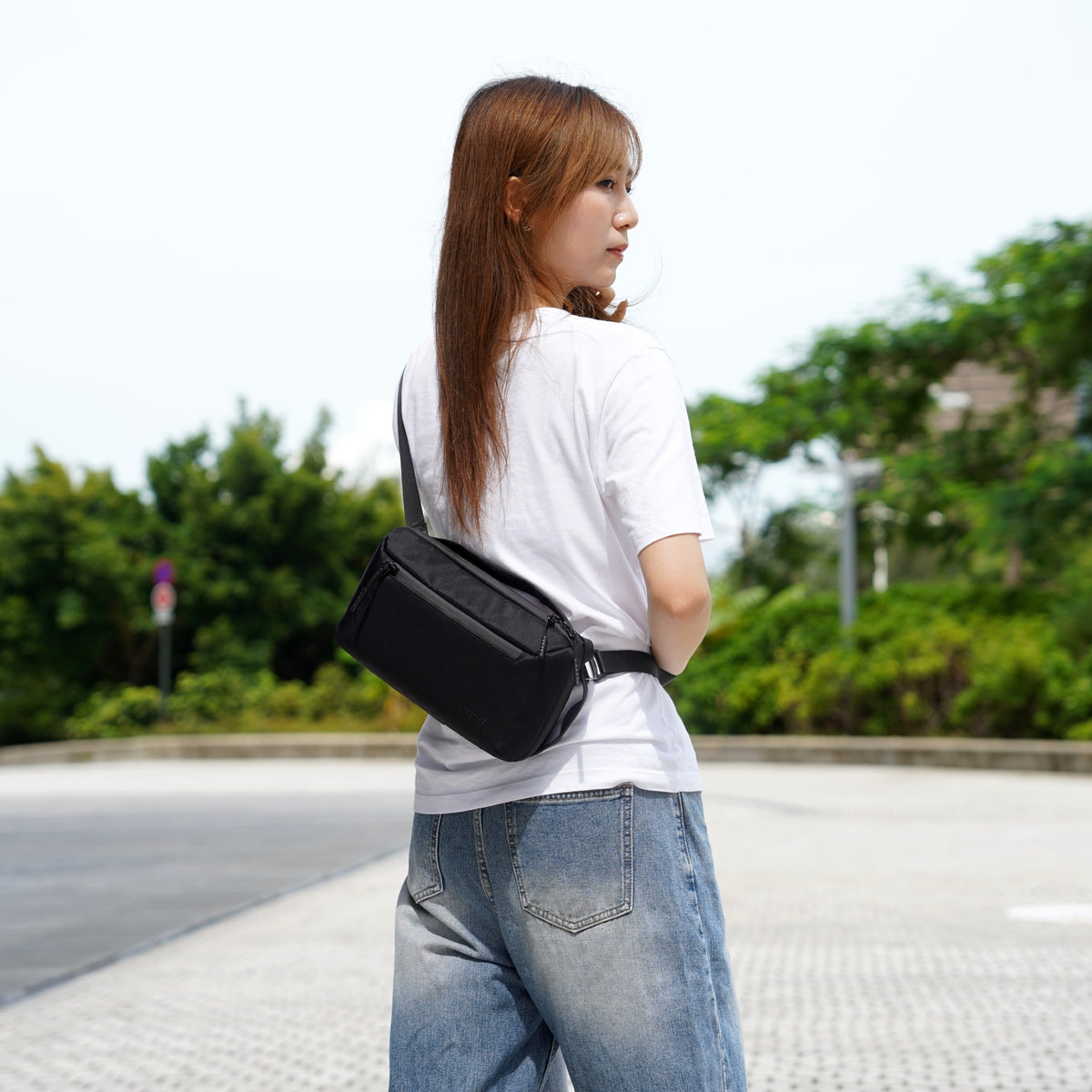 D2D Sling Pouch (pre-order)