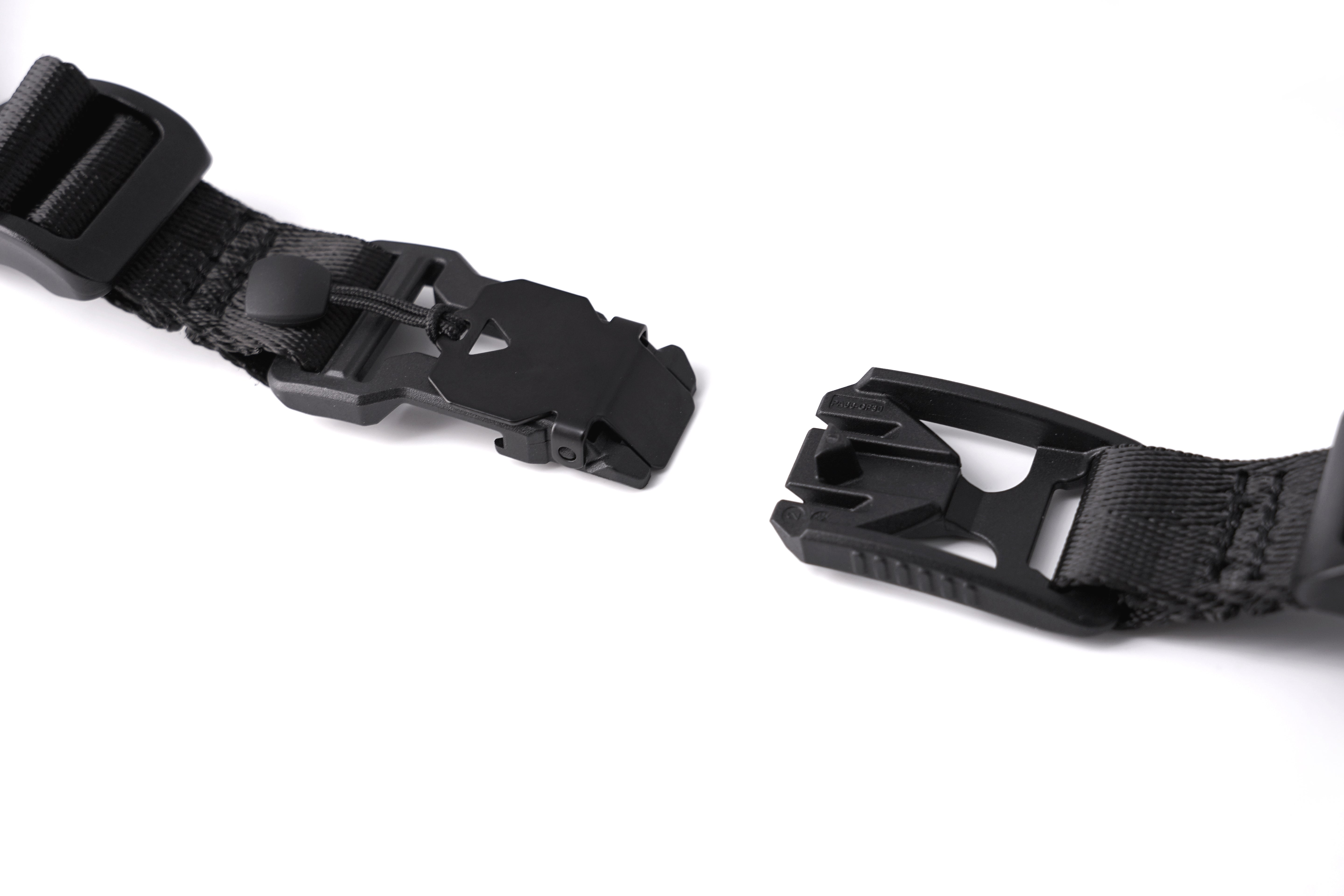 Close-up detail of upgraded Fidlock magnetic quick-release buckle on ADD1D Magnetic Waist Strap Pro